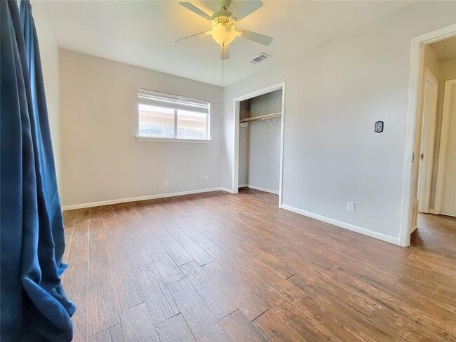 Building Photo - Charming 3-Bed, 1.5-Bath Home in Austin!