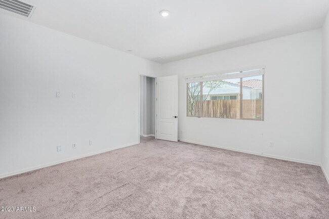 Building Photo - 19750 W Heatherbrae Dr
