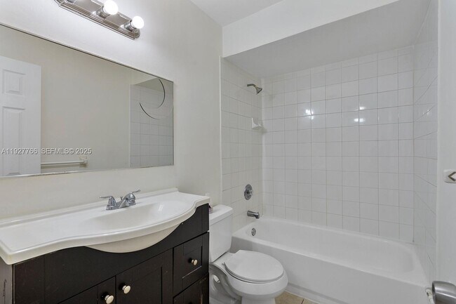 Building Photo - 4100 NW 16th Ave