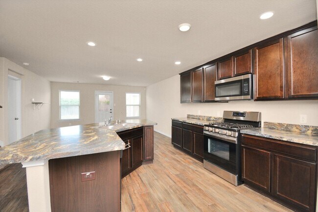 Building Photo - 3210 Aldridge Dr