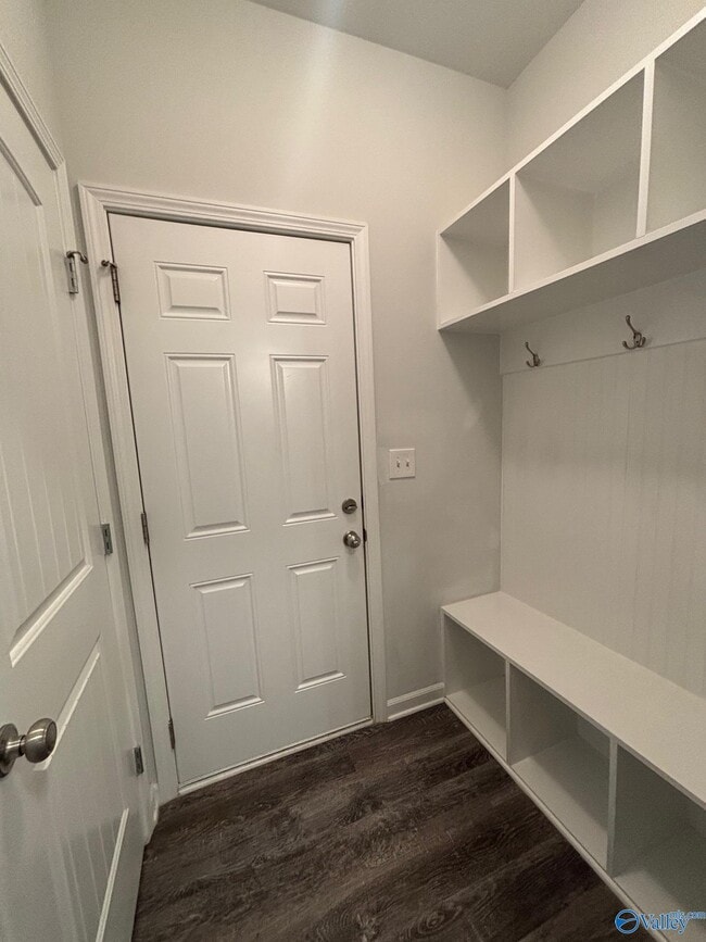 Building Photo - 212 Oracle Cir