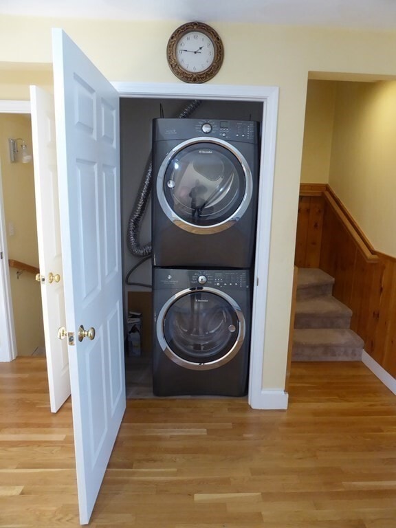 Building Photo - 56 Baxter St