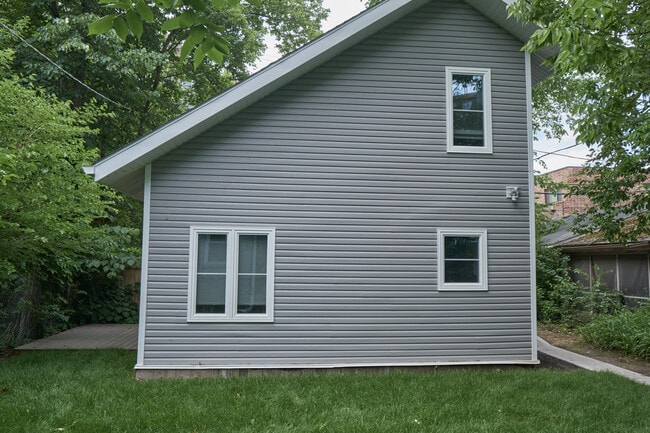 Building Photo - 829 Gaffield Pl