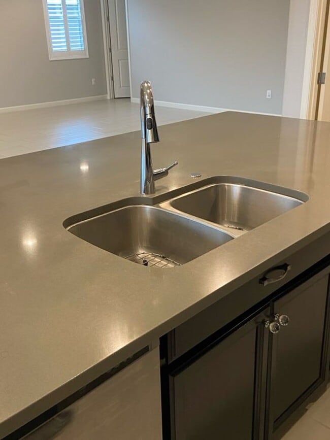 Building Photo - STUNNING NEWER HOME- GATED