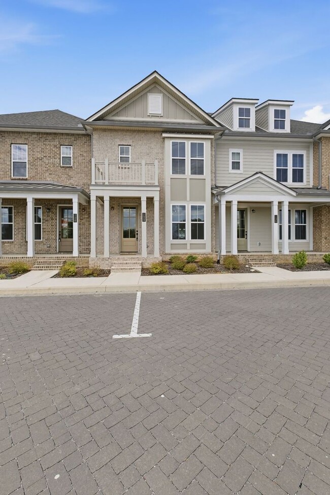 Building Photo - NOW AVAILABLE AT NEARWATER!!