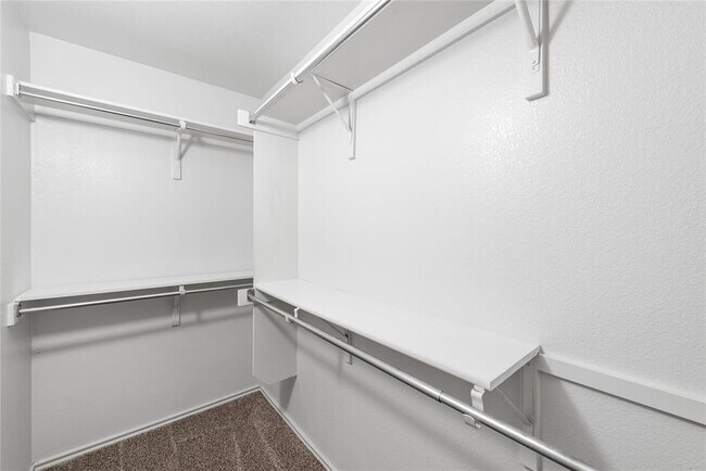 Building Photo - 6013 Negley