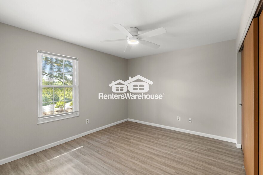 Building Photo - 708 Ridgeside Dr