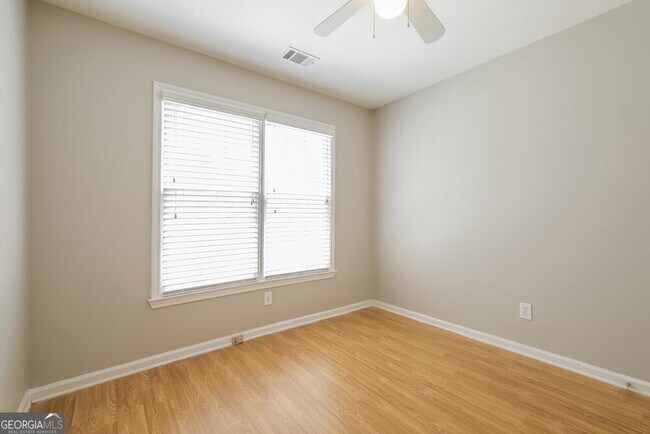 Building Photo - 605 Oxford Crest Ct NW