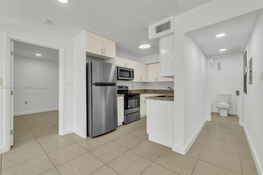 Building Photo - 15560 SW 104th Ter