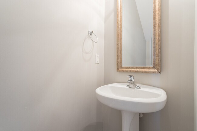 Building Photo - Spacious Wake Forest Town Home For Rent