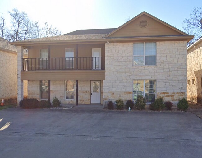 Primary Photo - Spacious 5/5 House Near Baylor Campus!