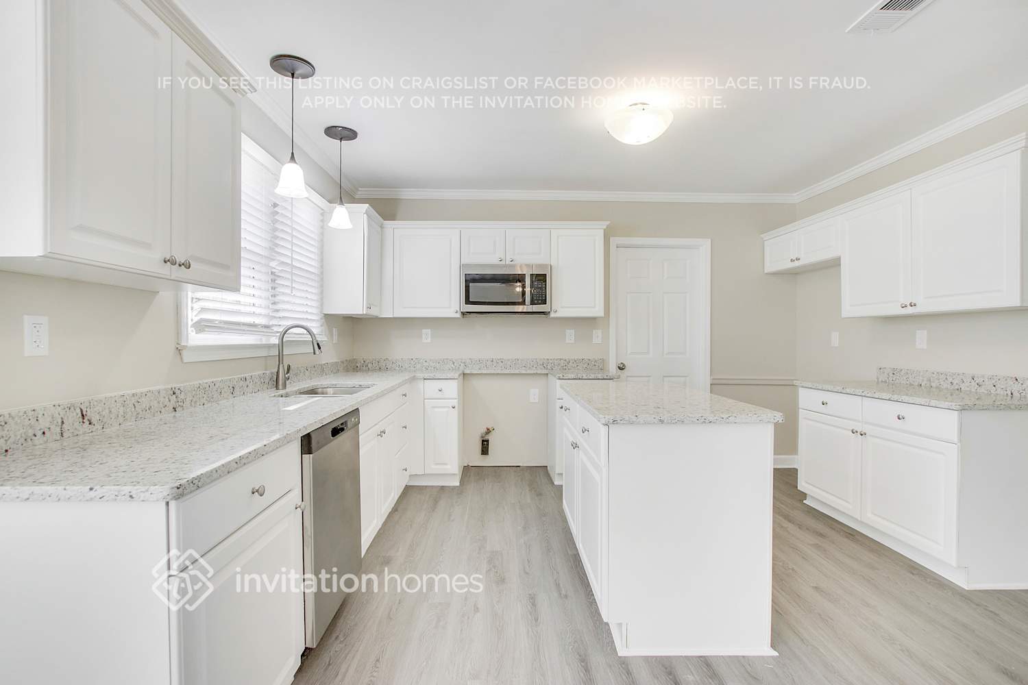 Building Photo - 2234 Saluda Ln NW