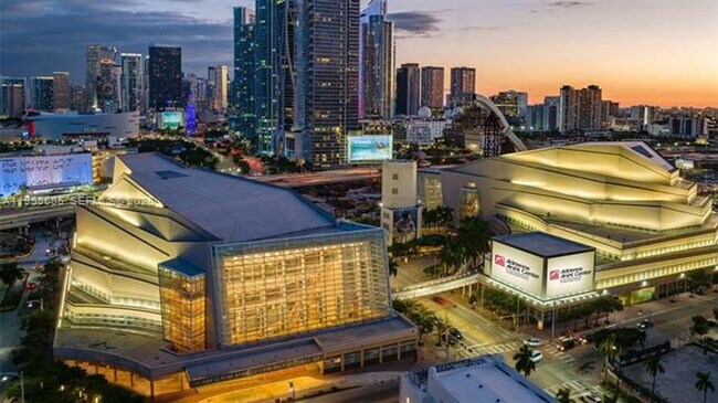 Building Photo - 1600 NE 1st Ave