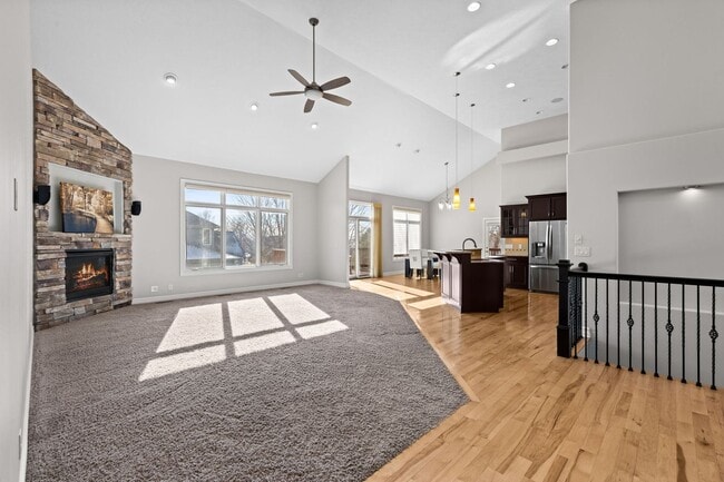 Building Photo - Stunning 4 bedroom Ranch in Elkhorn
