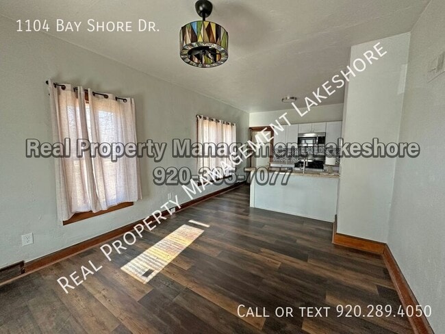 Building Photo - 1104 Bay Shore Dr