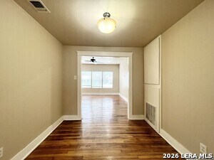 Building Photo - 1539 W Woodlawn Ave