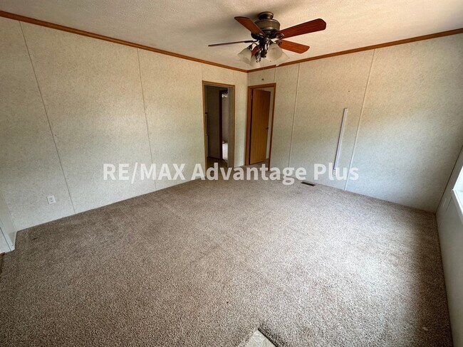 Building Photo - Affordable 3-Bedroom with Master Suite and Private Setting!