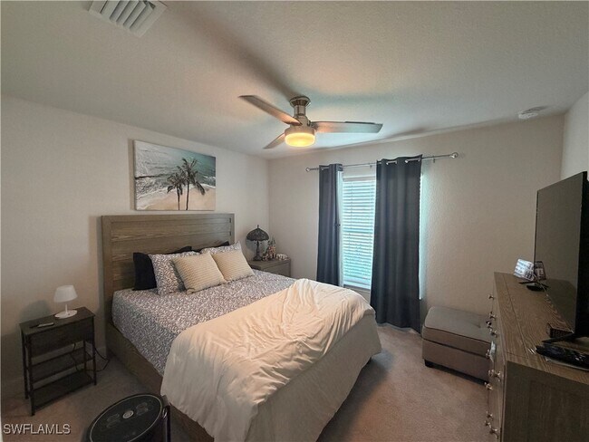 Building Photo - 4236 NE 20th Pl