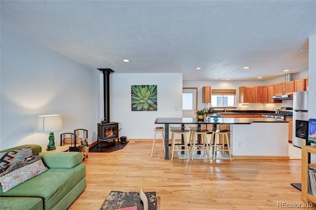 Building Photo - 502 Park Ln