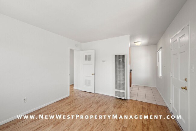 Building Photo - 553 22nd St