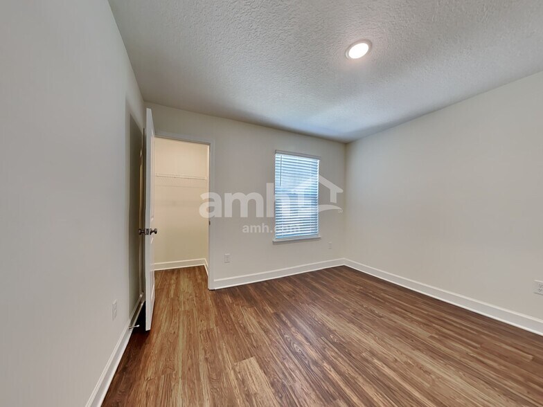 Building Photo - 1155 Tan Tara Trl