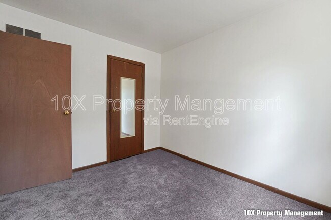 Building Photo - 1577 Briarwood Ave