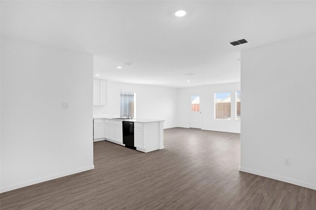 Building Photo - 818 Ginkgo Wy
