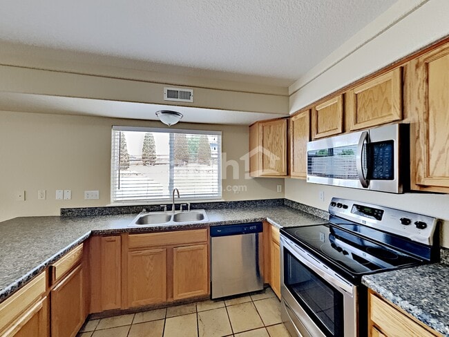 Building Photo - 3944 Malta St