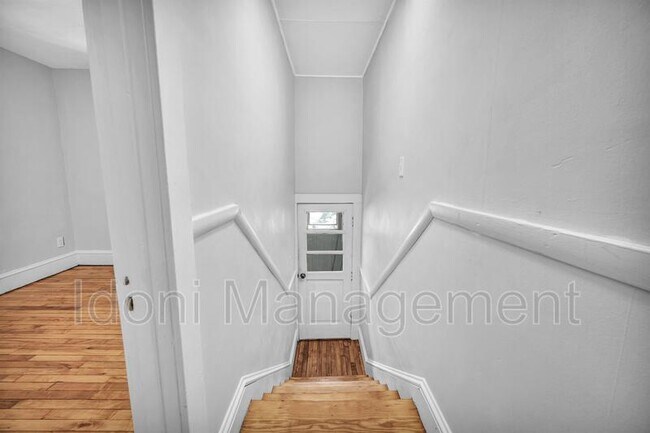 Building Photo - 12 Ridgefield St