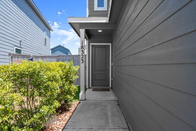 Building Photo - 18323 Palazzo Romano Ln