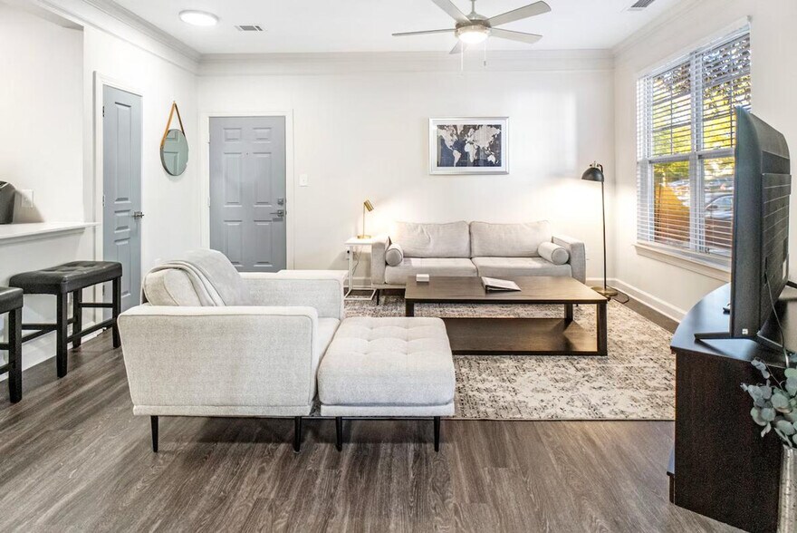 Building Photo - 2212 Brisbane Woods Way