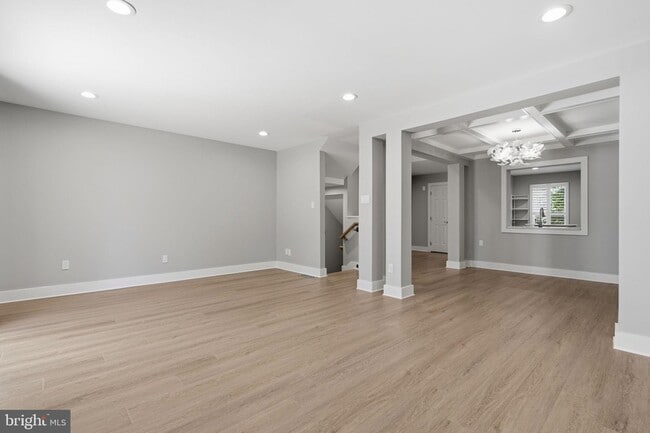 Building Photo - 12087 Edgemere Cir