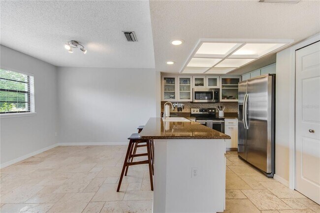 Building Photo - 720 Killarney Bay Ct