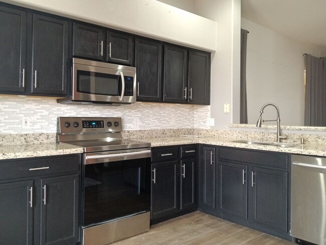 Building Photo - Very Spacious House- Near Cardinal Stadium