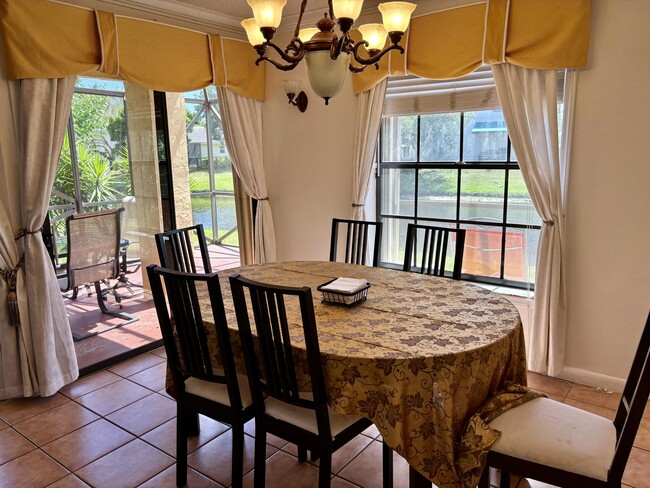 Building Photo - 1760 Shoreside Cir