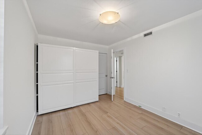 Building Photo - 3450 39th St NW