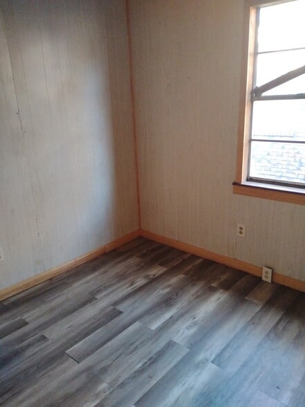 Building Photo - 524 E Kingston St