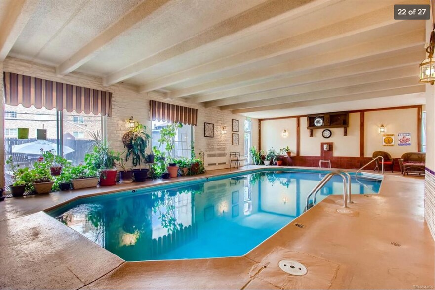 Building Photo - 1365 Columbine St