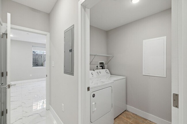 Building Photo - 1845 A St