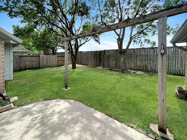 Building Photo - 14219 Kenson Ln