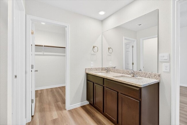 Building Photo - 1626 Comfy Wy