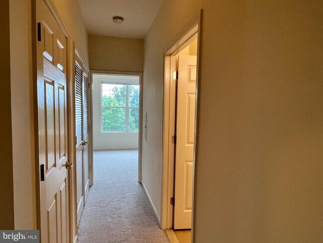 Building Photo - 232 Masterson Ct