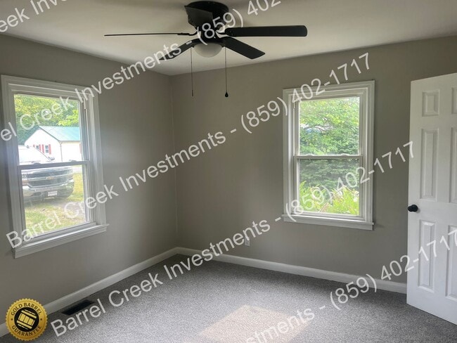 Building Photo - 2-Bed 1-Bath House