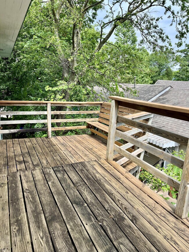 Building Photo - 421 Park Dr