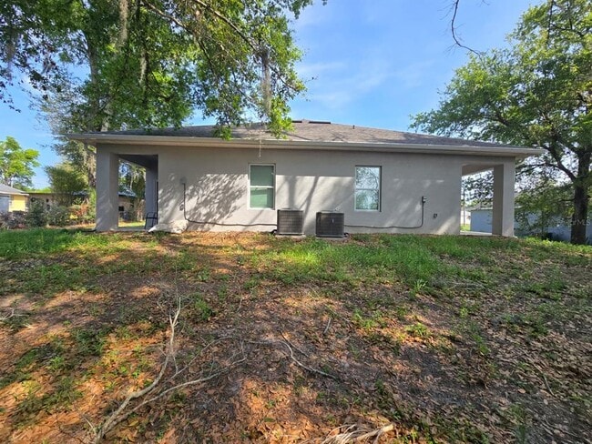 Building Photo - 2025 Dunbar St