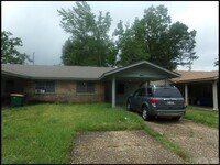 Building Photo - 8303 Woodview Dr E