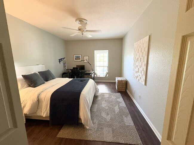 Building Photo - 2475 Underwood St