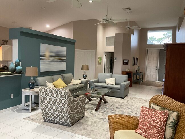 Building Photo - 8554 Belfry Pl
