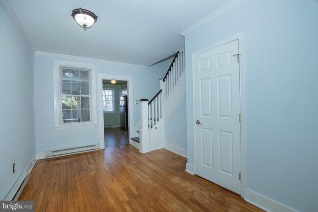 Building Photo - 106 S Maple Ave