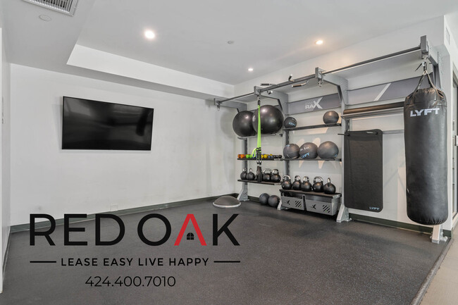 Building Photo - 5851 1/4 W 88th -Prestige Suite 225A-88